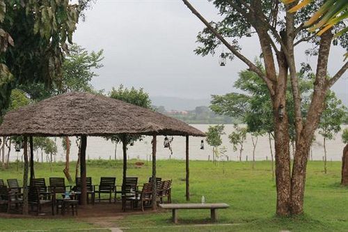 Отель The Serai Kabini Begur Экстерьер фото